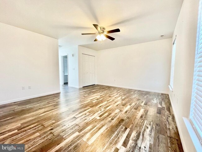 Building Photo - 56 Black Cherry Dr