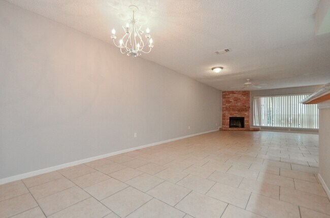 Building Photo - 1853 Witte Rd