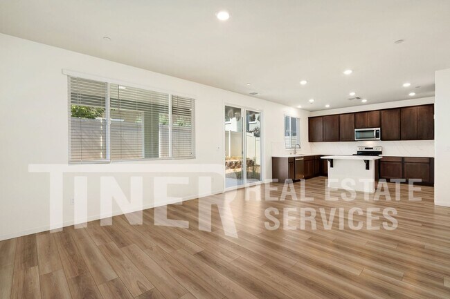 Building Photo - 7986 Lizzie Cir