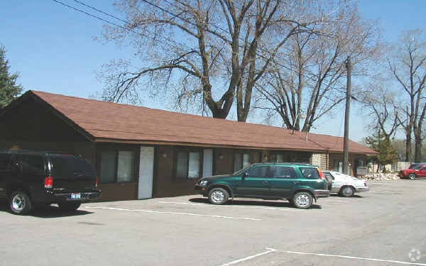 Building Photo - Lakefront Apartments