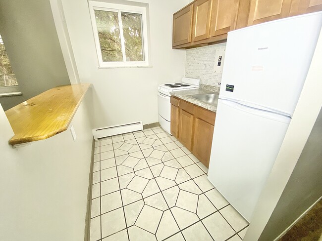 1 Bedroom - Brittany Apartments