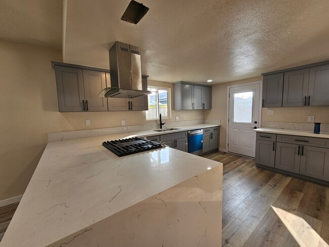 Building Photo - 4310 W 159th St