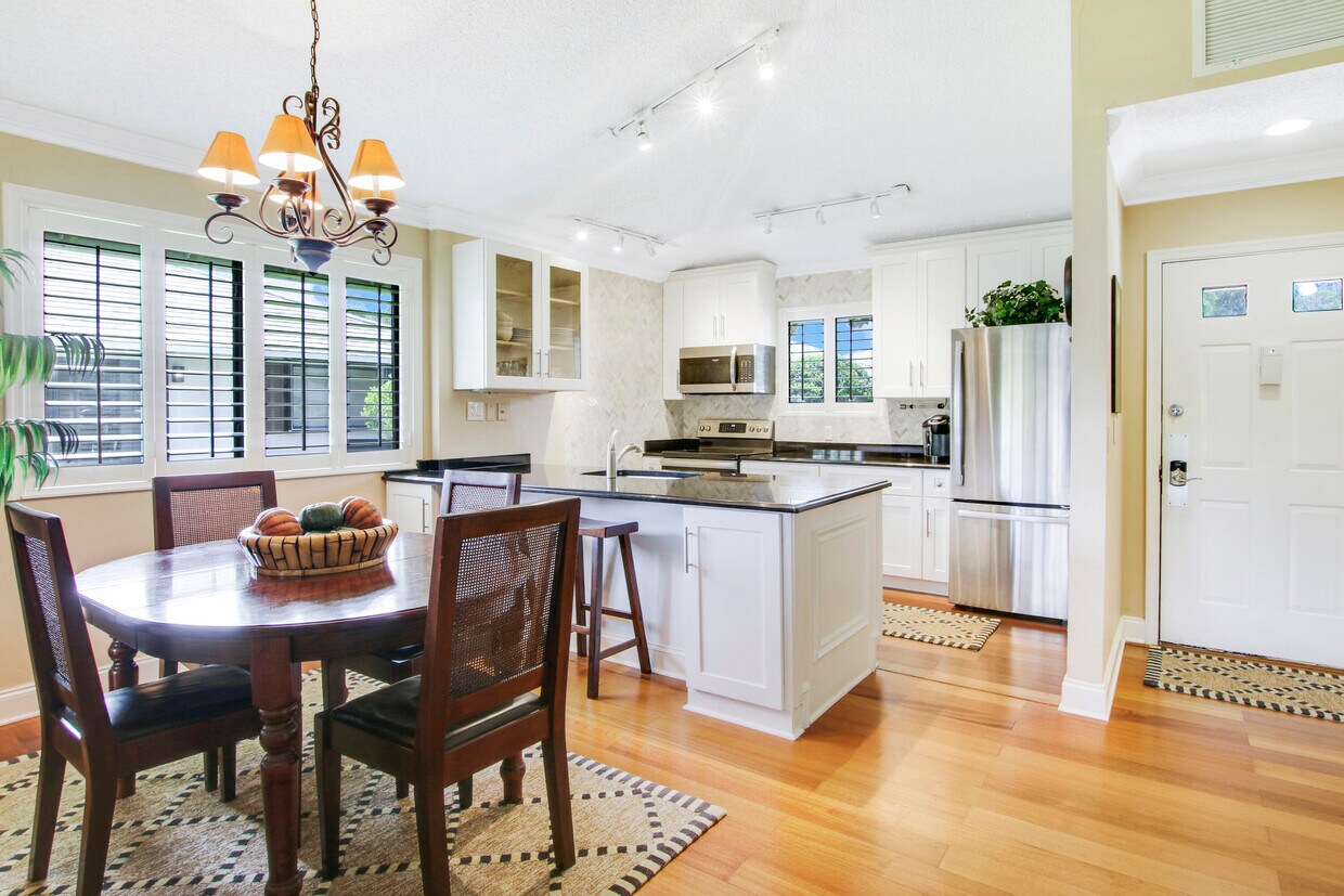 915 Club Dr, Palm Beach Gardens, FL 33418 House for Rent in Palm