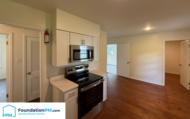 Foto del edificio - 1340 S White Station Rd