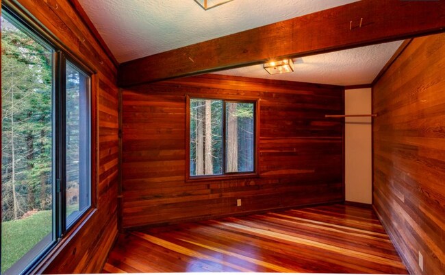 Foto del edificio - Beautiful 3 Bed 1 Bath Kneeland