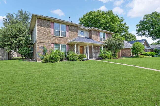 Foto del edificio - 3817 Dutton Dr