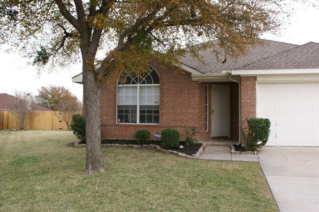 Building Photo - 1933 Marble Falls Ln