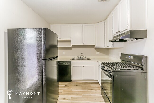 Foto del edificio - 2637 Sherborne Crescent