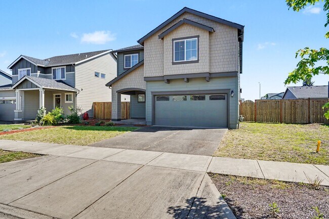 Foto del edificio - 4 Bed (plus BONUS ROOM), 2.5 Bath Newer Home in NE Salem