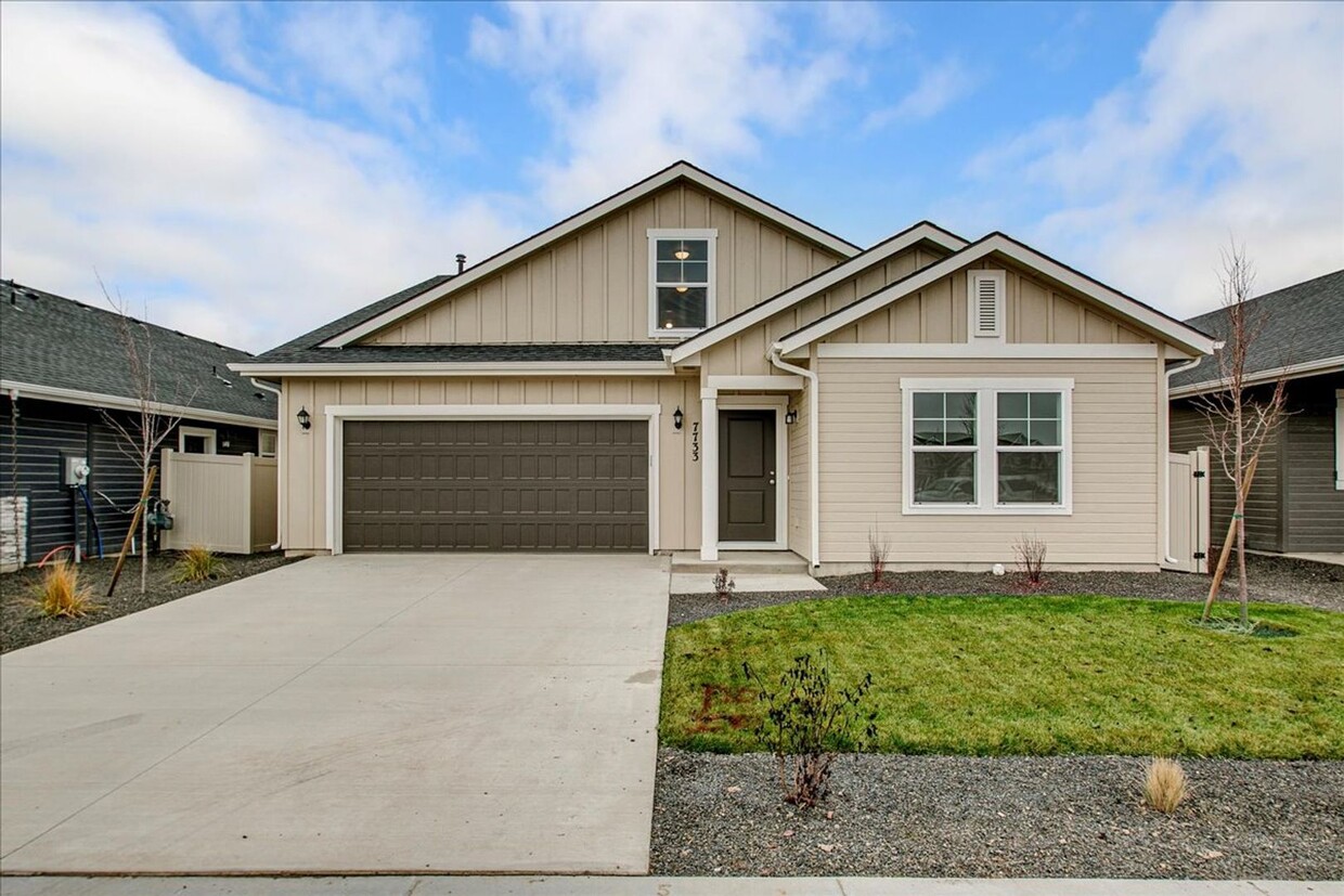 Primary Photo - New Construction Nampa Home - Close to fre...