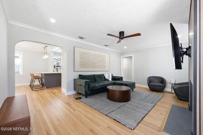 Building Photo - 813 Old Hickory Rd