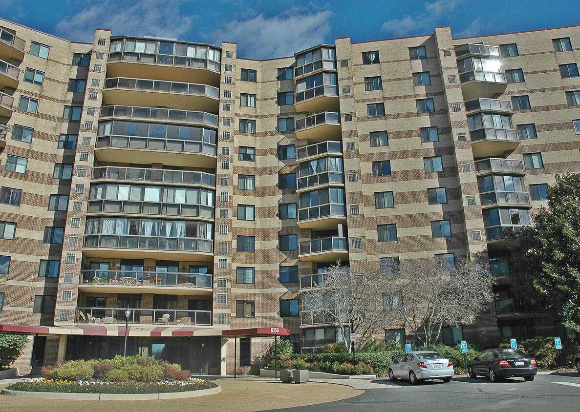 8350 Greensboro Dr, McLean, VA 22102 Condo for Rent in McLean, VA
