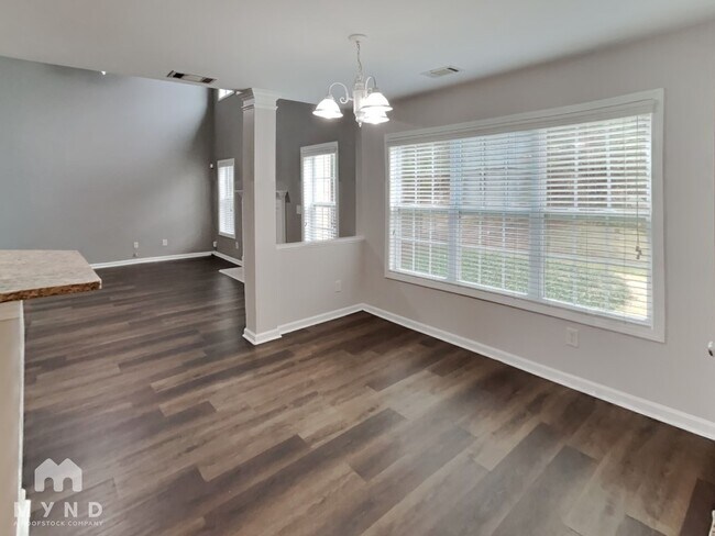 Foto del edificio - 6062 Park Bend Ave