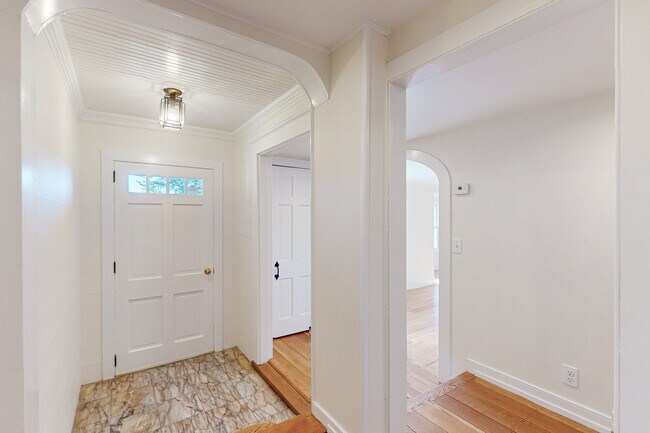 Foto del edificio - 88 5 Mile River Rd