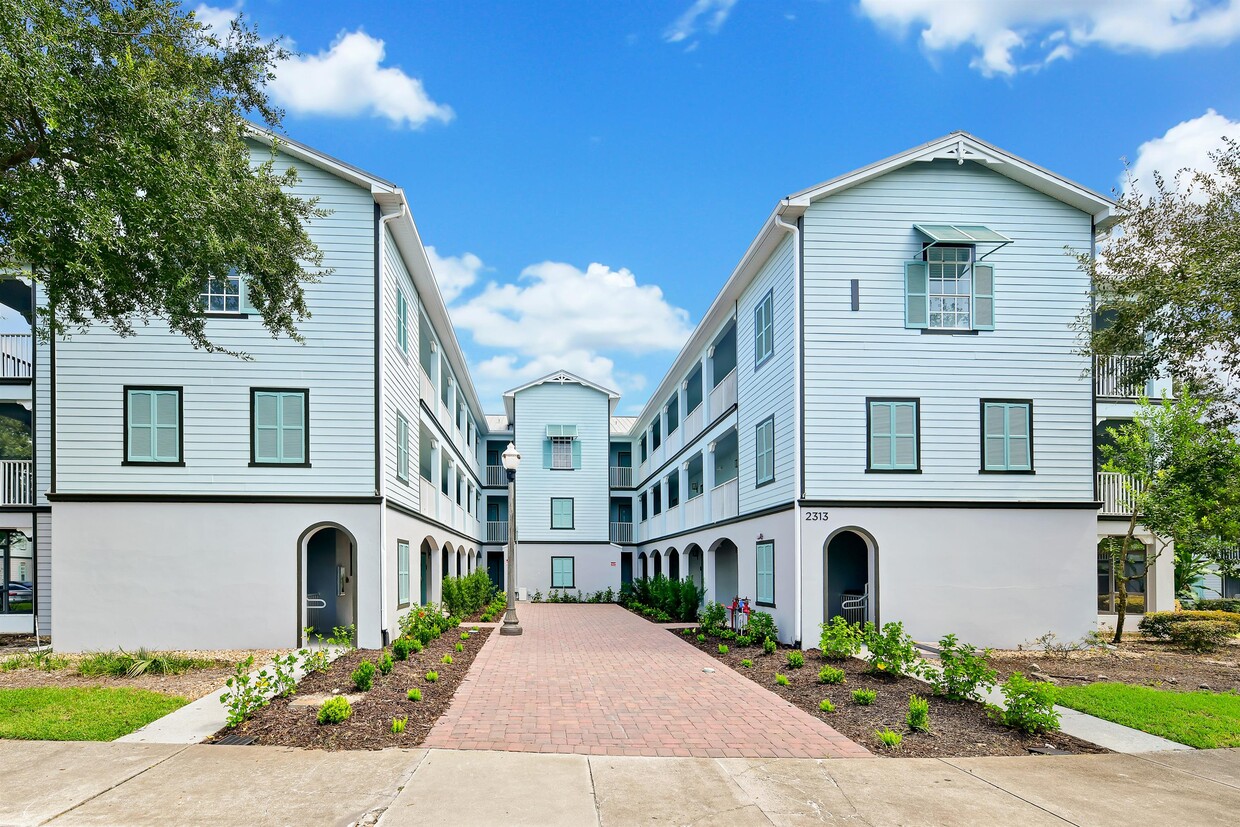 Primary Photo - 7503 Atlantis Way