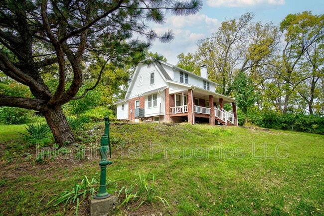 Foto del edificio - 4226 NE Antioch Rd