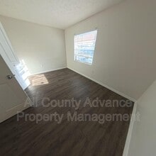 Building Photo - 4911 E Temple Heights Rd
