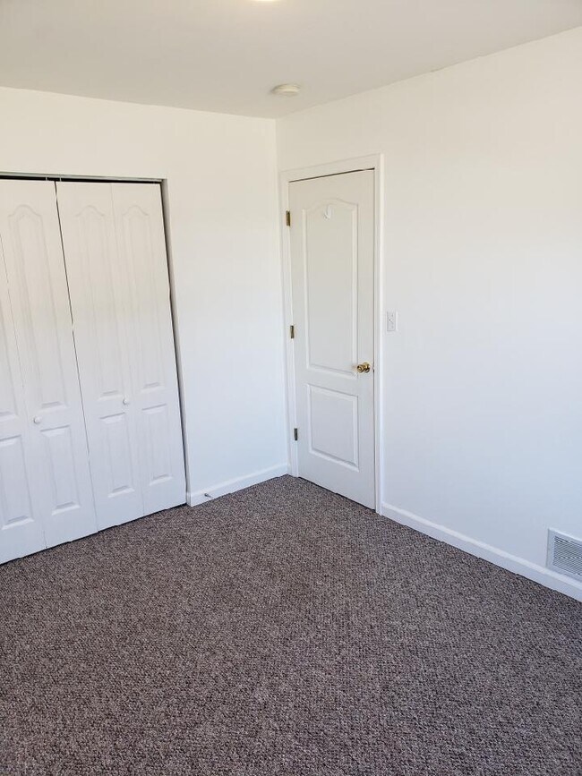 Bedroom #1 - 107 High Oak Dr