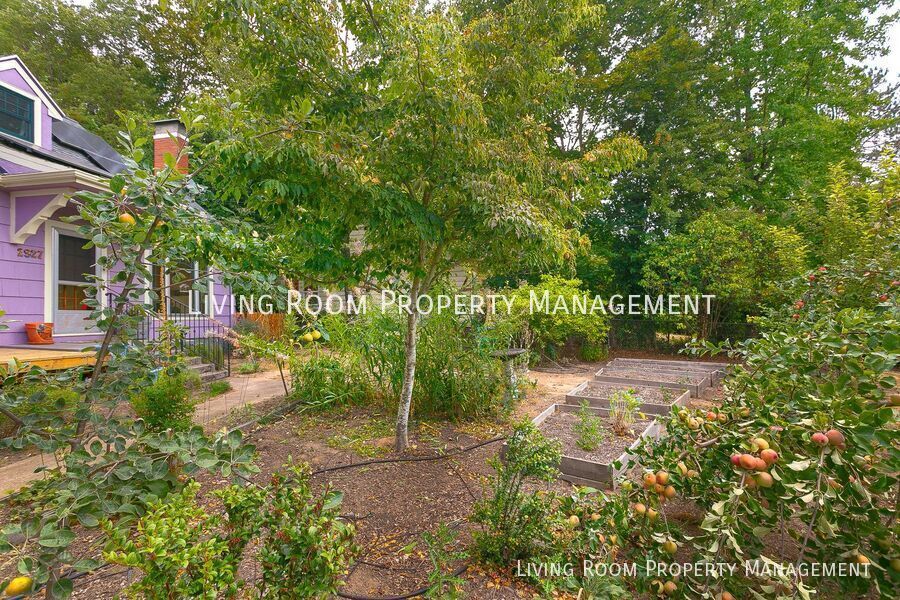 Foto principal - 2927 SW Hume Ct