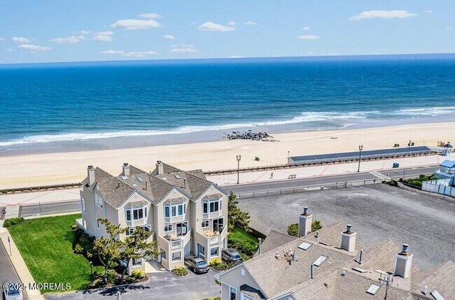 Foto del edificio - 152 Ocean Ave N