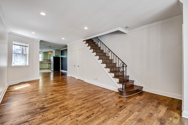 Foto del edificio - 3143 Salmon St