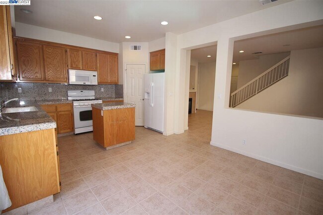 Building Photo - 115 Accolade Dr