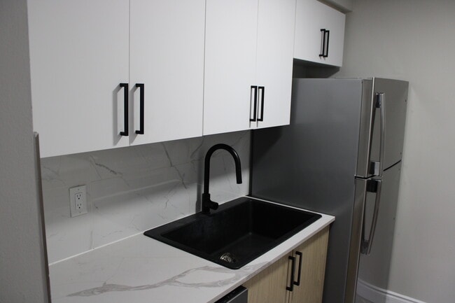 Building Photo - 21 Holborn Drive