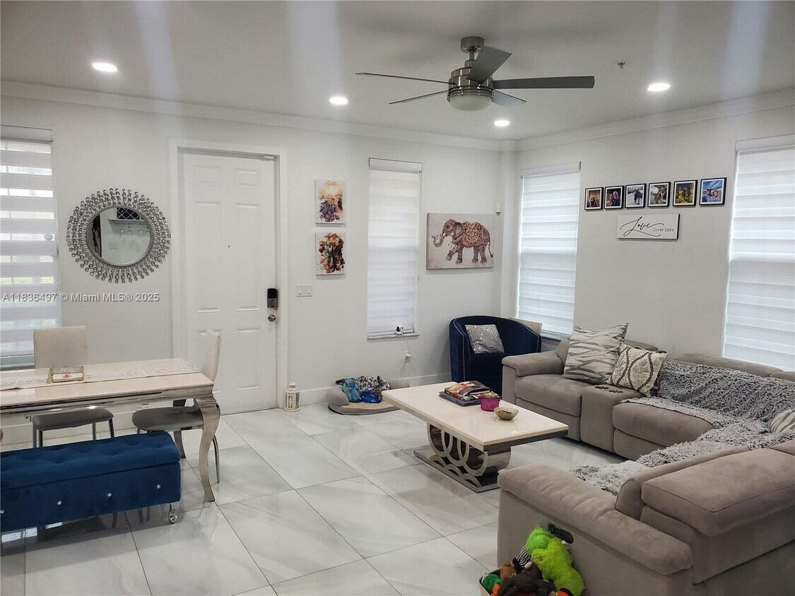 Foto principal - 11838 SW 26th St