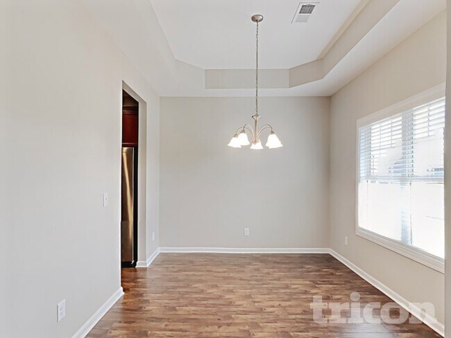 Foto del edificio - 815 Ellyson Dr