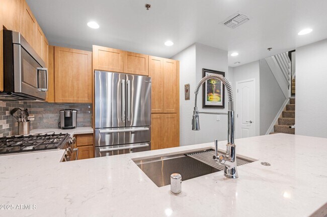 Kitchen - 16 W Encanto Blvd