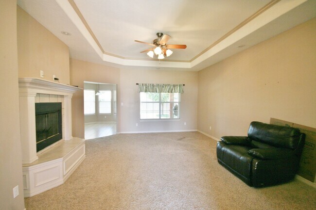 Building Photo - Perfect for you 3 Bed Home! Mesa School Di...