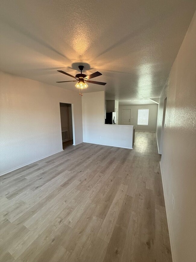 Foto del edificio - *Rent FREE until May1!* BRAND NEW Four Bedroom | Two Bathroom in Hill Farm