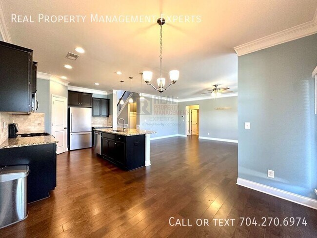 Foto del edificio - Beautiful 5BR/3BA in Bridgewater at Sherri...