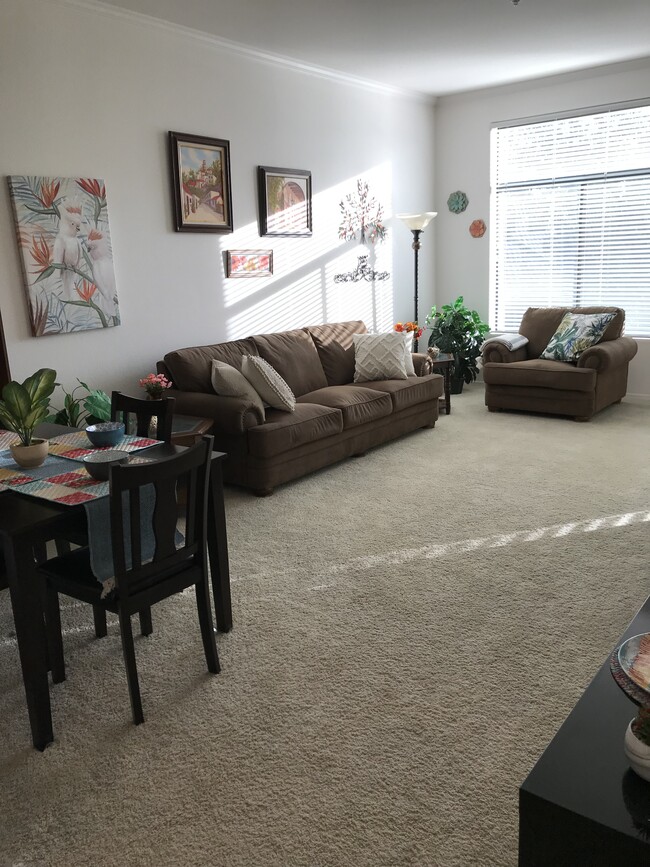 Living & dining room area - 11640 N Tatum Blvd