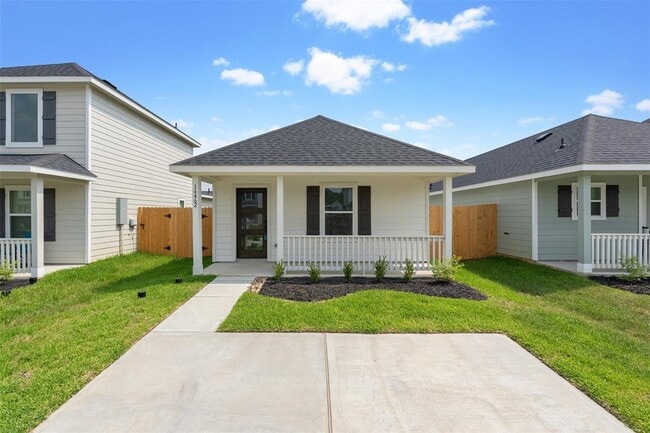 Building Photo - 16462 Valerie Marie Pl