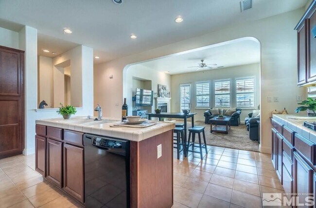 Foto del edificio - 8820 Scott Valley Ct