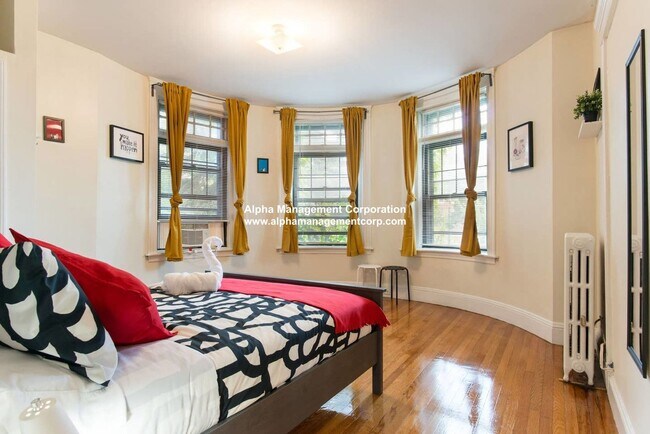 Foto del edificio - 1247 Beacon St