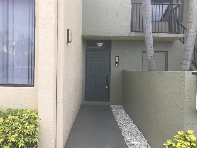Foto del edificio - 9576 SW 1st Ct