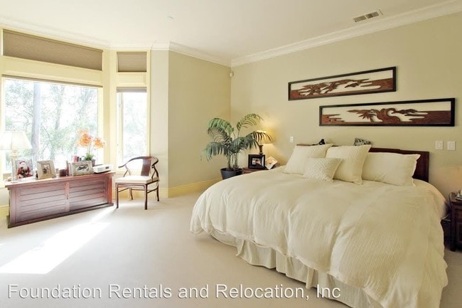 Building Photo - 55 De Silva Island Ct