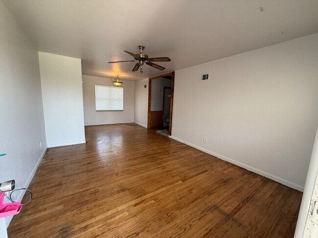 Foto del edificio - 3447 NW 48th St