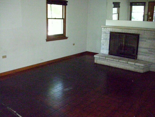 Foto del edificio - 321 E Wylie St
