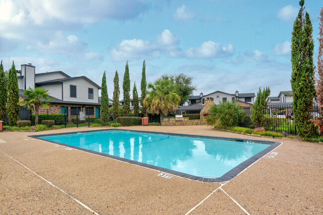 Foto del edificio - Highpoint Townhomes