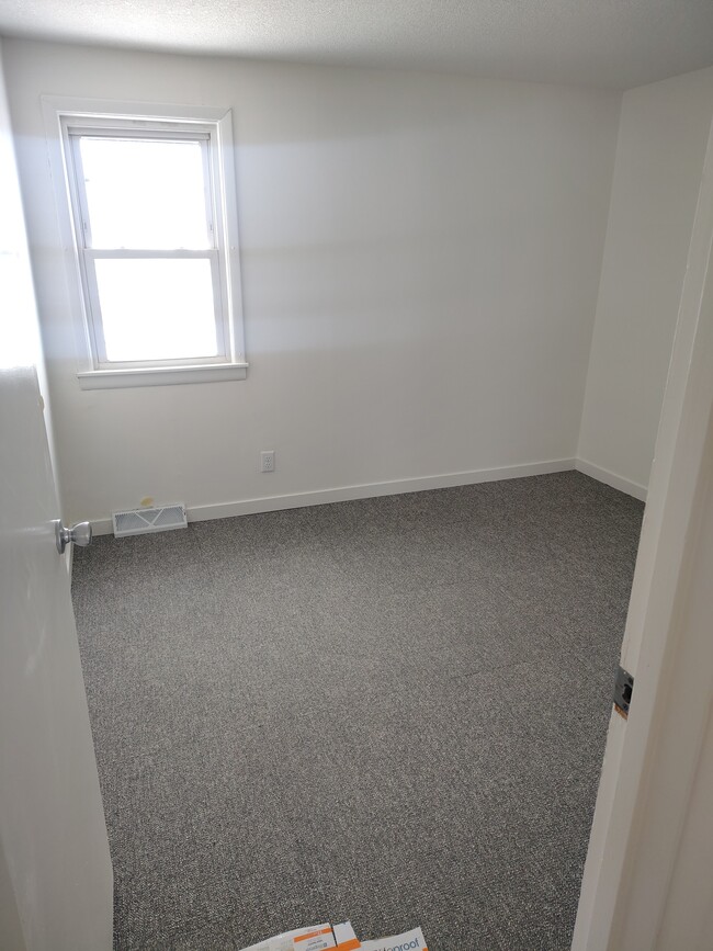 Building Photo - 403 1st Ave SE