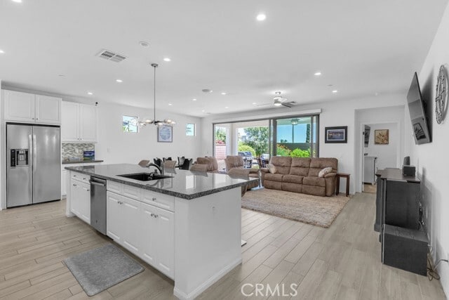 Foto del edificio - 50880 Monterey Cyn Dr