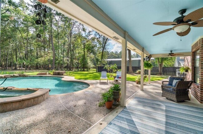 Foto del edificio - 415 Lago Trace Dr