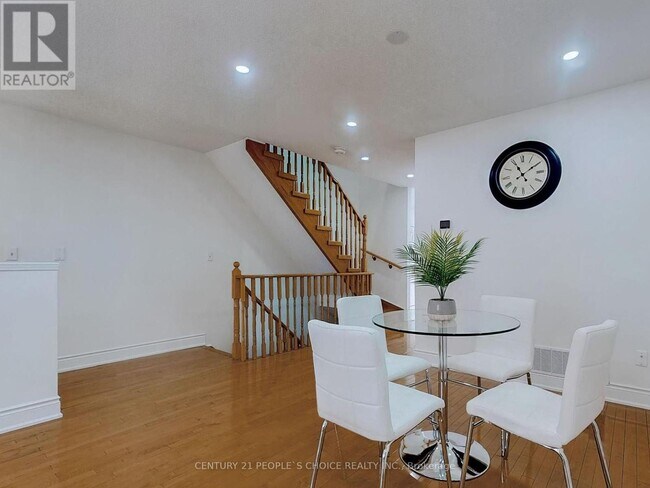 Photo du bâtiment - 5030 Heatherleigh Ave