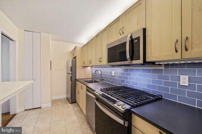 Foto del edificio - 4515 Willard Ave
