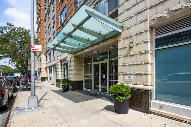 Foto del edificio - Madison Court Apartments