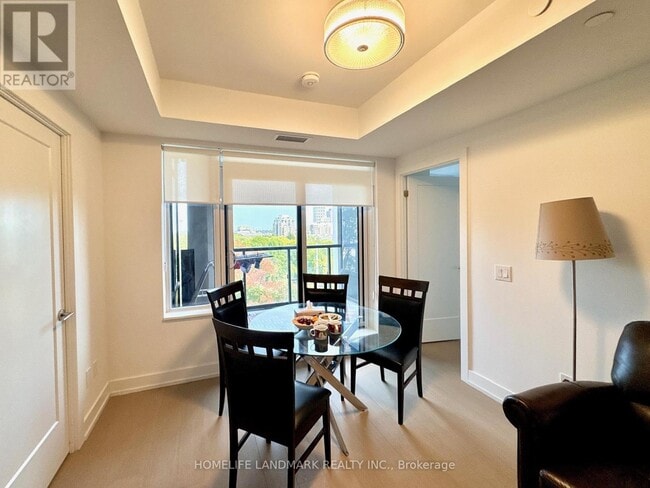 Photo du bâtiment - 8 Cedarland Dr