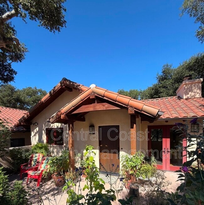 Foto del edificio - 66 E Carmel Valley Rd